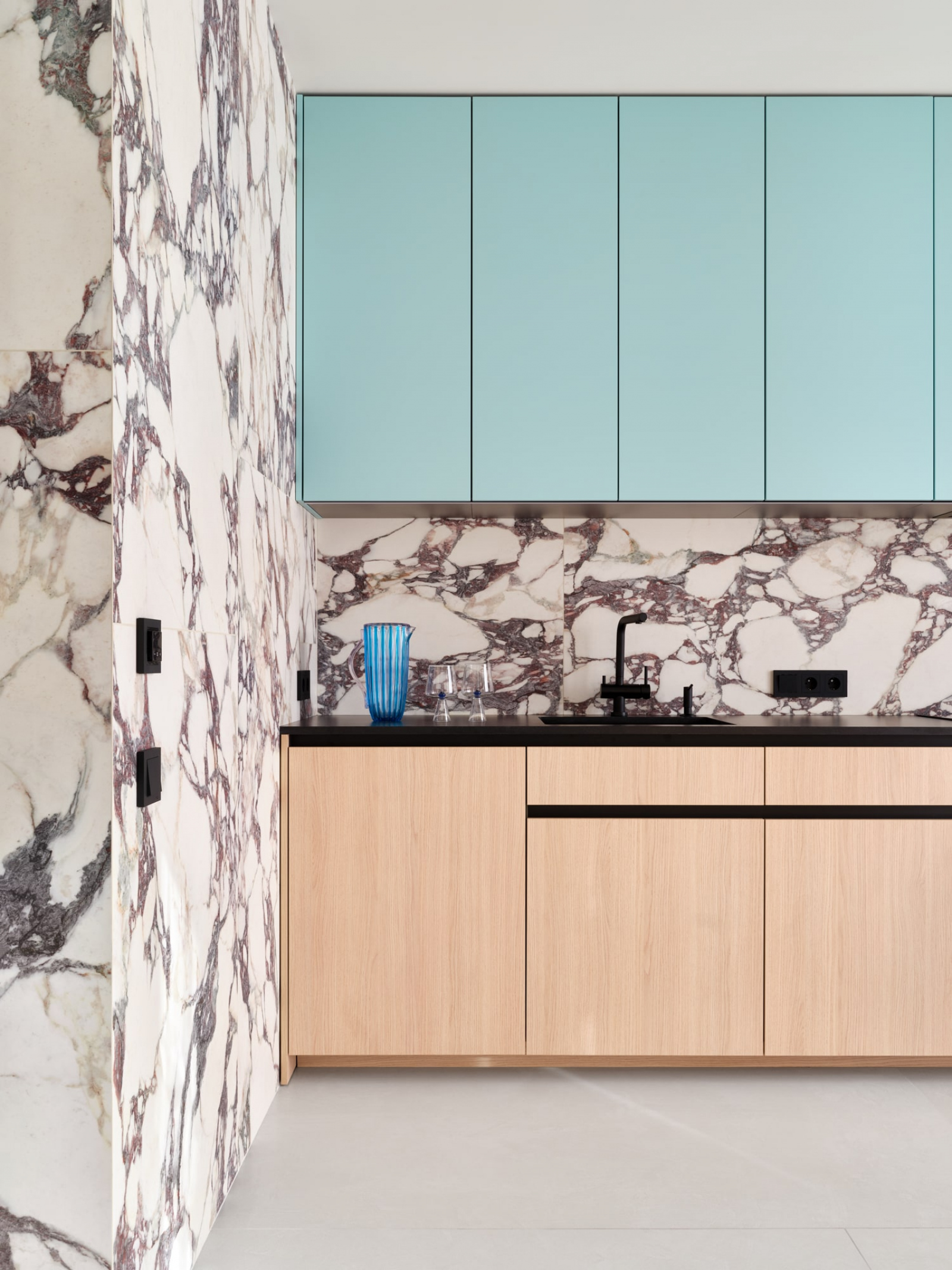 Кухня на заказ в Москве и Екатеринбурге