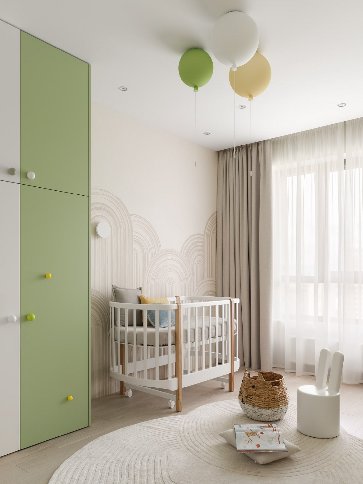 Шкаф и кровать в детской комнаты