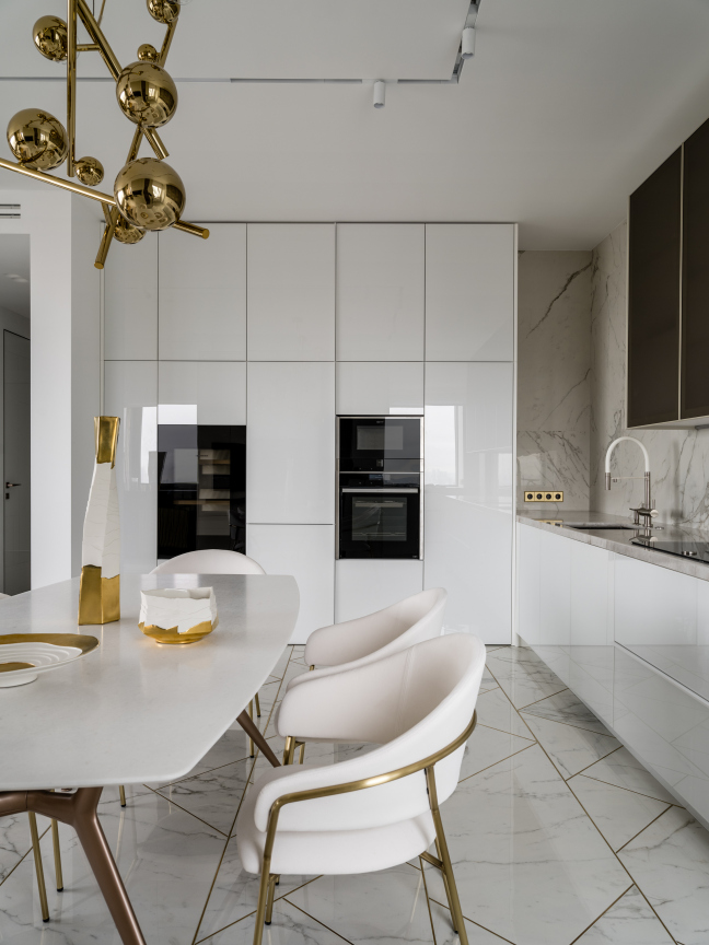 Угловая белая кухня