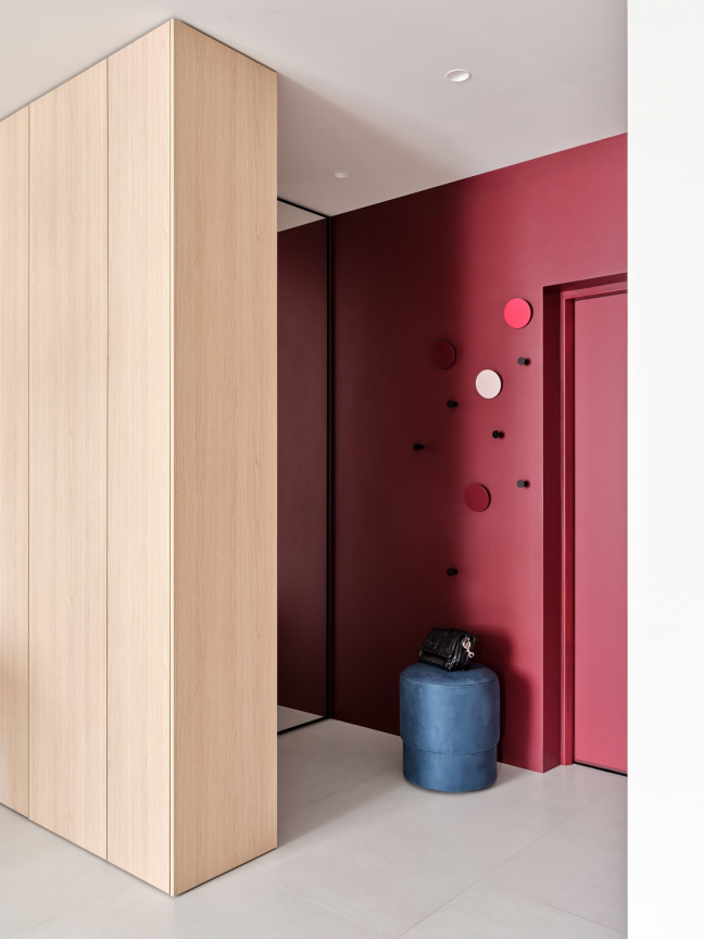 Шкафы для одежды в прихожей