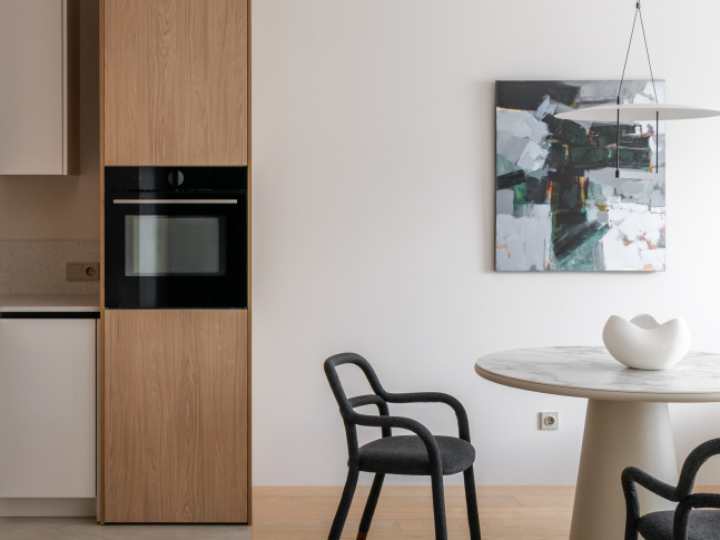 A Delicate Apartment with an Office for a Young Lady: photos, video, and a complete interior estimate