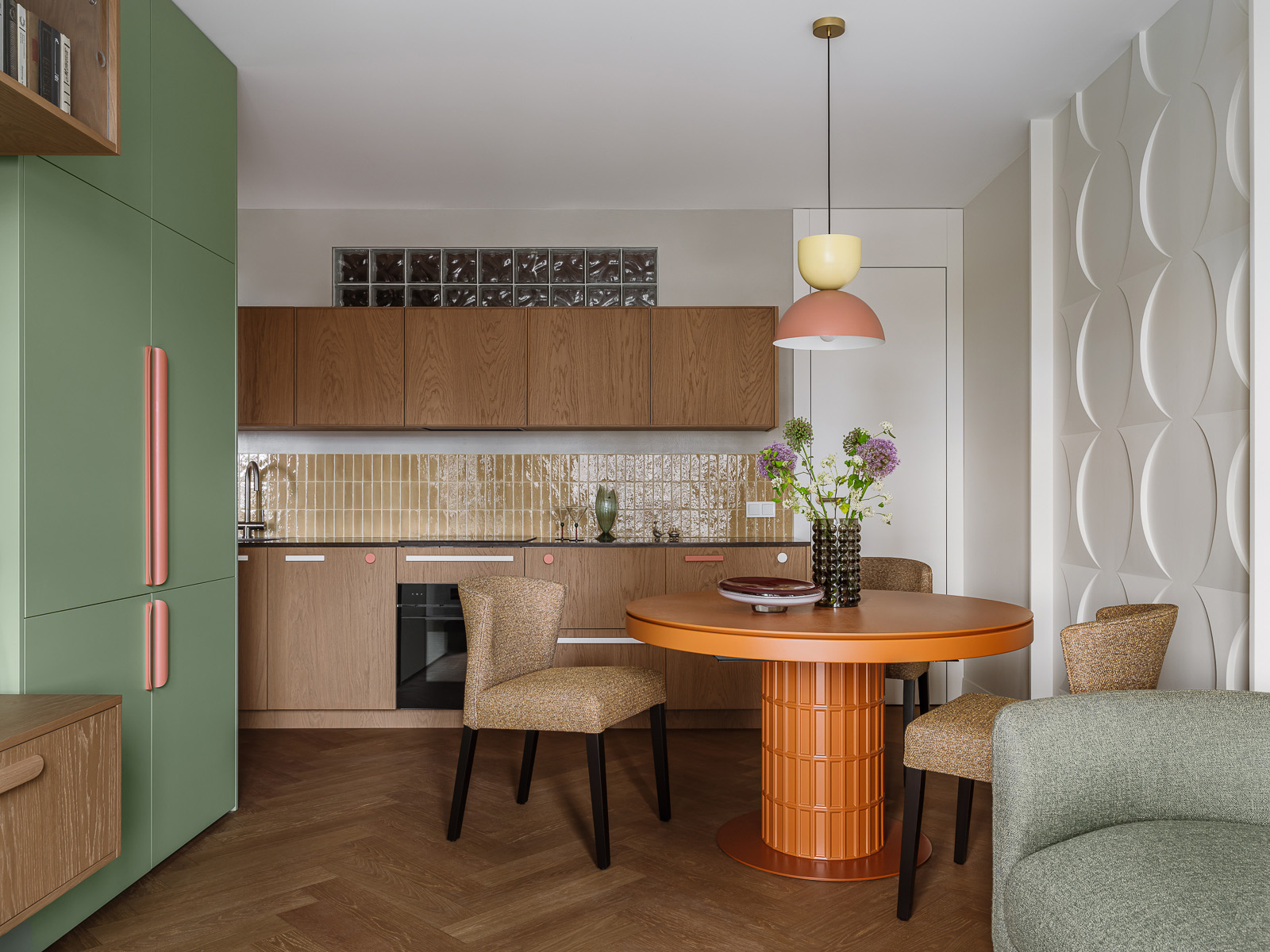 A Colorful 83&nbsp;m<sup>2</sup> Family Apartment with a Home Office: Photos, Video, and Interior Estimate 