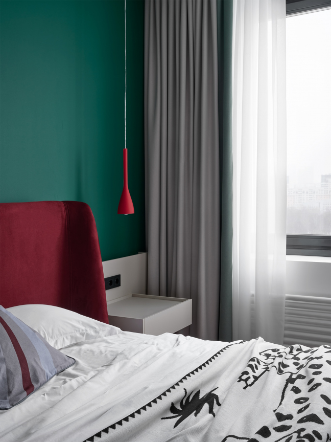 Прикроватная тумба в спальне