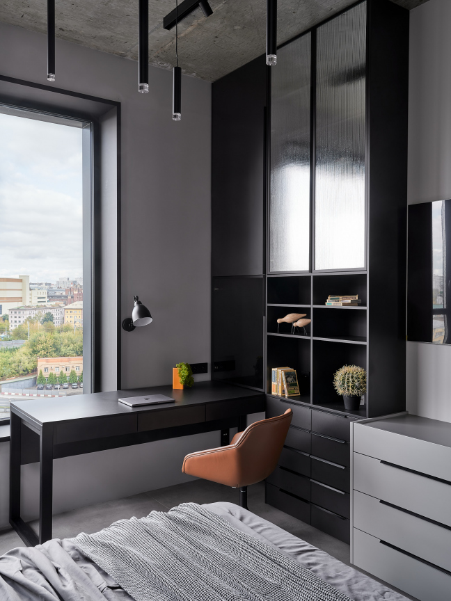 Рабочая зона у окна