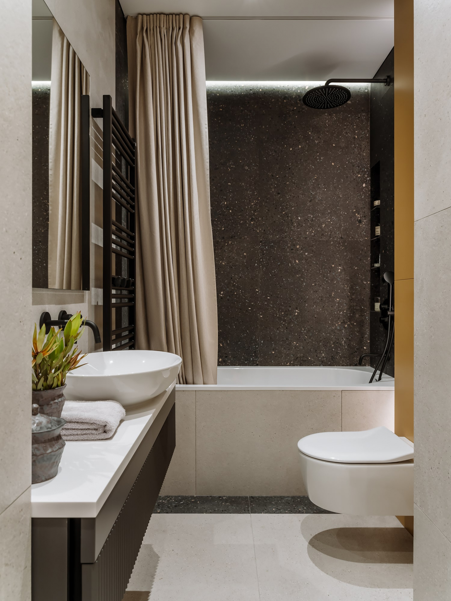 Светлая ванная комната 