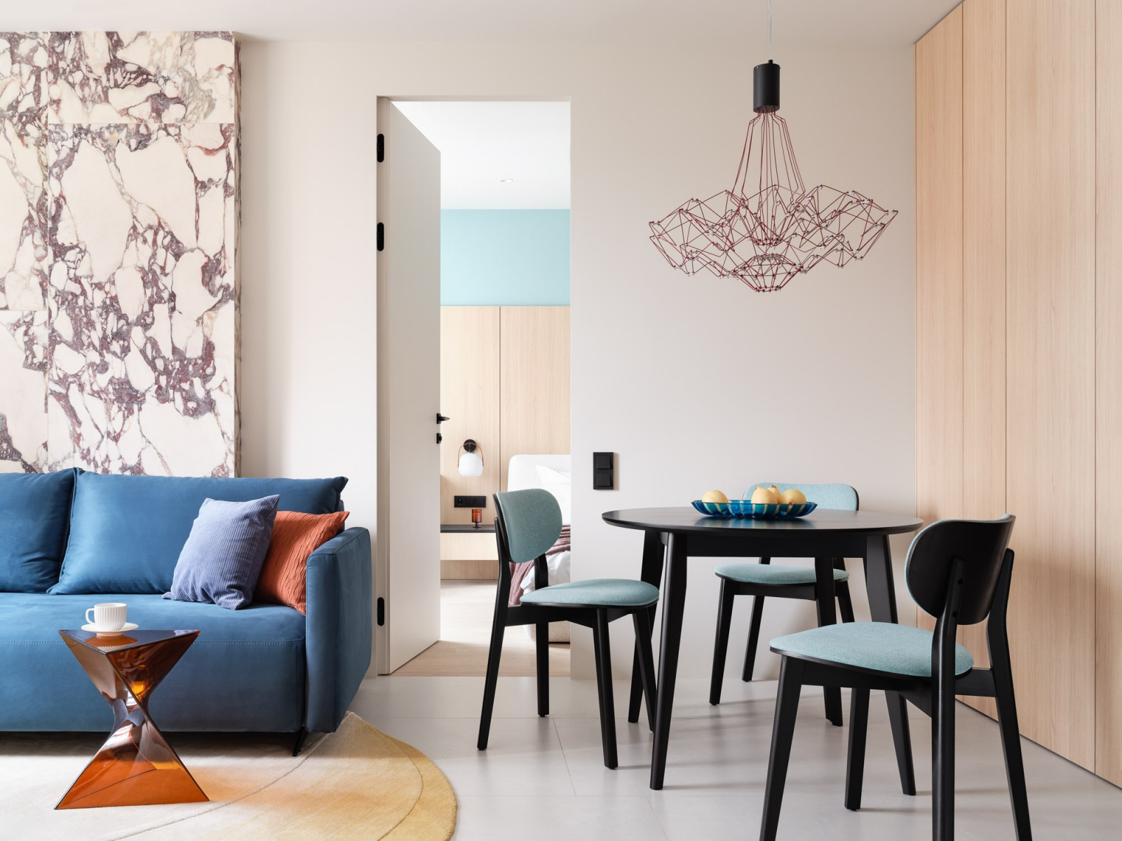 53 m<sup>2</sup> Turquoise Apartment With an Open Plan Living Room: Photos, Video, and Interior Estimate