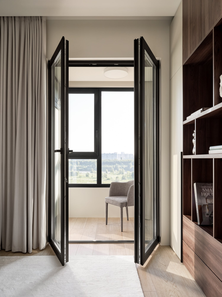 Французское окно на лоджии